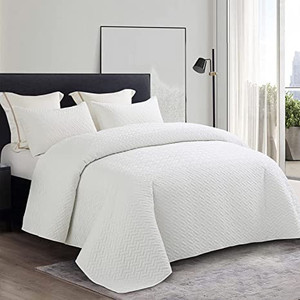 lot 2888 image: Exclusivo Mezcla 2-Piece Twin Size Quilt Set with Pillow Sham, Basket Quilted Bedspread Coverlet Bed Cover( 68x88 Inches, White) -Soft, Lightweight and Reversible