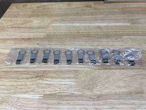 lot 1614 image: RAOYI 10 Pack 2GB Metal Key Shape USB Flash Drive, USB 2.0 Memory Stick Thumb Drives Jump Drive-Silver