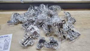 lot 4608 image: Lot of 20 Soft Close Full Overlay Hinges