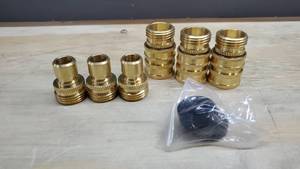 lot 4616 image: Lot of 3 Garden Hose Connectors (6 pieces plus 4 rubber washers)