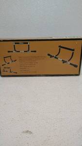 lot 6857 image: multi-grip pull-up bar
