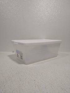 lot 6900 image: Small Plastic Bin