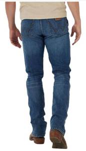 lot 11491 image: Wrangler Mens Retro Slim Fit Bootcut Jeans Size 34x34
