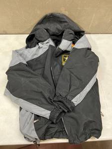 lot 12392 image: Cheneral Sports U.S. Army Water Resistant Reversible Jacket - Size Large