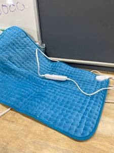 lot 13367 image: Itoknic 32x16 Blue Heating Pad