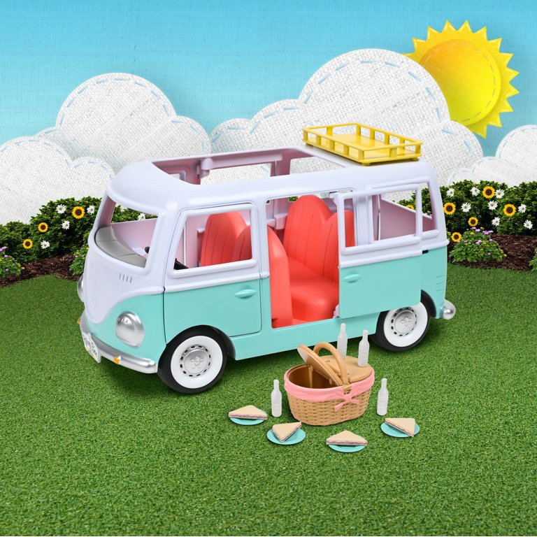 lot 205 image: Honey Bee Acres 7 inch Tall Around Town Van,14 Piece Doll Playset, Ages 3 and Up, No Assembly