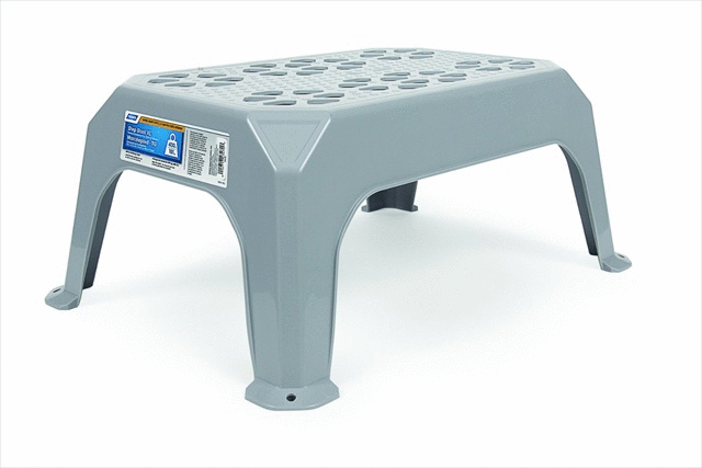 lot 253 image: Camco 43460 - Bilingual 9.9L x 9W Plastic Gray Step Stool
