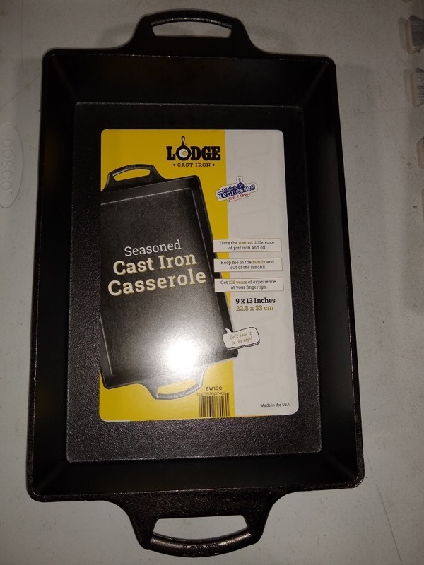 lot 336 image: Lodge 9 in. x 13 in. Cast Iron Pan in Black