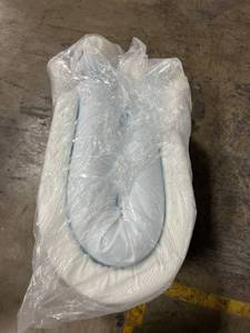 lot 11625 image: Mattress Pad Memory Foam - Unknown Size