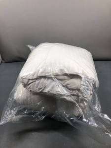 lot 100661 image: Breathable Queen Mattress Cover