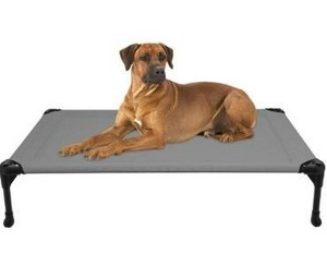 lot 100756 image: Veehoo Cooling Elevated Dog Bed, Portable Raised Pet Cot with Washable & Breathable Mesh, No-Slip Rubber Feet for Indoor & Outdoor Use, Large, Silver Gray