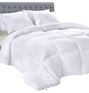 lot 100824 image: Utopia Bedding Down Alternative Comforter (California King, White) - All Season Comforter - Plush Siliconized Fiberfill Duvet Insert - Box Stitched