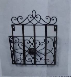 lot 29360 image: Arezzio Wall Magazine Rack