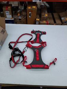 lot 29398 image: Kurgo Pet Harness and Leash,Large
