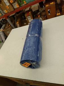 lot 29400 image: Amazon Basics Yoga Mat