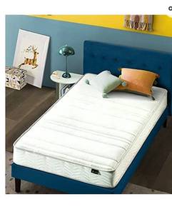 lot 29495 image: Zinus Narrow Spring Mattress Topper, Narrow Twin