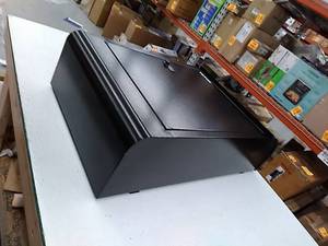 lot 29539 image: Vevor XL Mailbox, Black