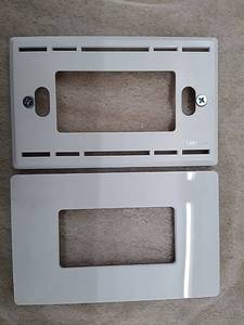 lot 29709 image: Lutron Bulk of Electrical Faceplates