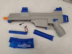 lot 29719 image: Splat R Ball Gel Bead Toy Gun