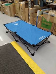 lot 29729 image: Regalo My Cot Portable Toddler Bed