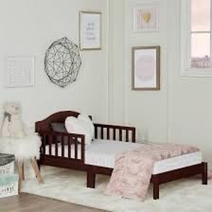 lot 1615 image: Dream On Me Sydney Toddler Bed - Dream On Me 647-ESP