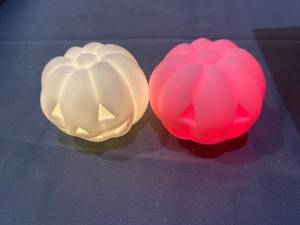 lot 50199 image: Pumpkin Pool Lights 2