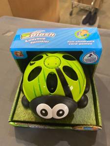lot 50255 image: Splash, Ladybug Sprinkler