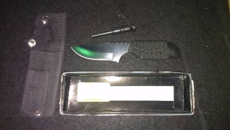 lot 1813 image: Survival Knife with Fire Striker and Case.