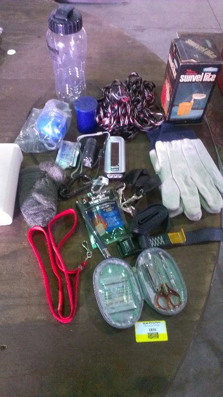lot 1856 image: Lot of SurvivalEmergency Supplies