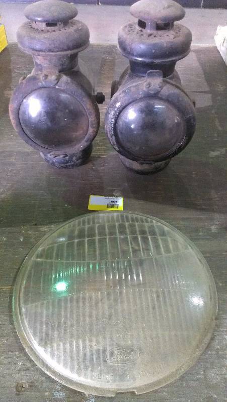 lot 1863 image: 2 Ford Model T Kerosene Side Lights & 1 Headlight Lens