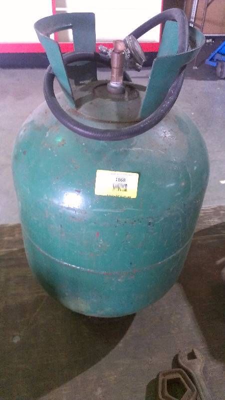 lot 1868 image: Portable Air Tank