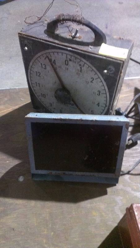 lot 1879 image: Timer & Back Light for Photography Developing