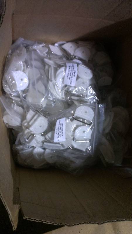 lot 1888 image: 28 Bags packed 50 each Orthomerica 505-2063-6 1 12 White Chafe Tap Rev E