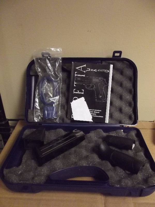 lot 1094 image: BERETTA PX4 STORM CASE AND ACCESSORIES