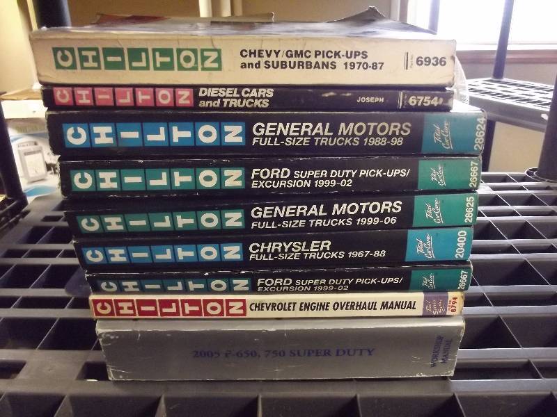 lot 1095 image: LOT OF CHILTON TRUCK MANUALS