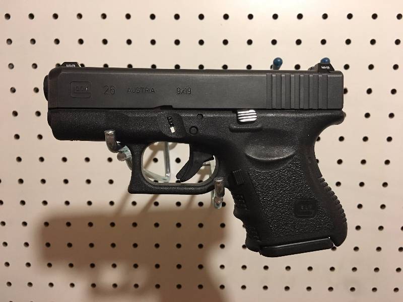 lot 1080 image: 9MM GLOCK 26 COMPACT WITH 10 ROUND MAGAZINE