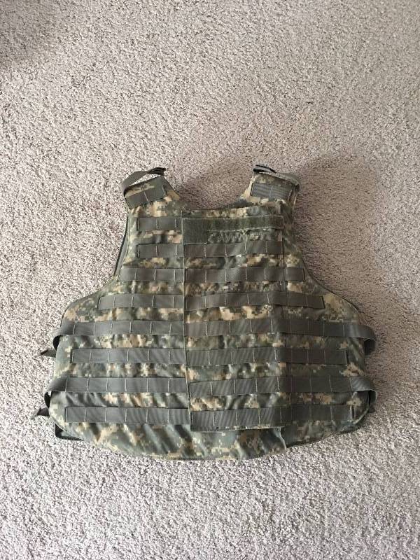 POINT BLANK MEDIUM BODY ARMOR PLATE CARRIER VEST WITH ATTACHMENTS