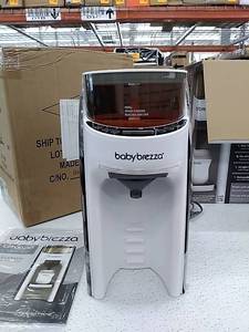 lot 32110 image: Baby Brezza Formula Pro Advanced Formula Dispenser Machine Automatically Mix
