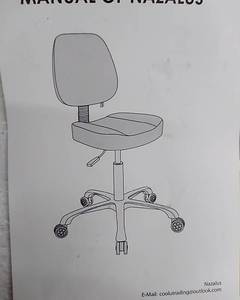 lot 32251 image: Rolling office chair, adjustable height
