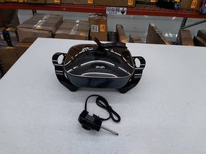 lot 32257 image: DHDH electric skillet, 12