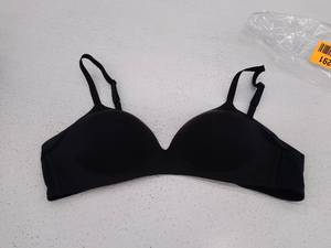 lot 32291 image: Wacoal bra size 36 B
