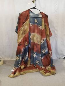 lot 71938 image: DESTRESSED AMERICAN FLAG COVER UP
