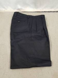 lot 71982 image: Buttoned Down Mens Relaxed Fit Pleated Non-Iron Dress Chino Pant Size 30W x 30L