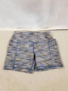 lot 72023 image: Oalka Womens Short Yoga Side Pockets High Waist Workout Running Sports Shorts 4 Size Large