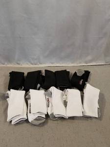 lot 72033 image: 10 PAIRS OF MENS SOCKS SIZE 10-13