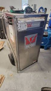 lot 7162 image: Phoenix 200 High-Capacity Humidifier