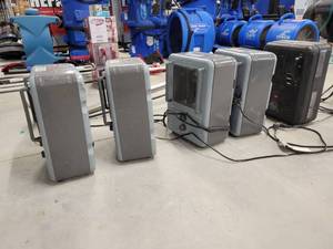 lot 7189 image: Lot of (8) Space Heaters
