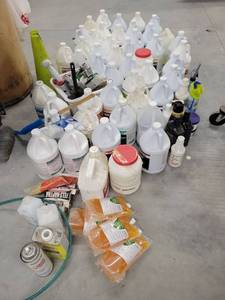 lot 7190 image: Assortment of Partially Used or Open Cleaning Supplies&nbsp