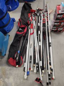 lot 7193 image: Lot of Zip Wall Poles