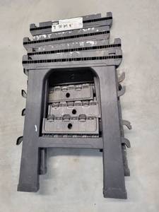 lot 7213 image: 2 Sets of Saw Horses